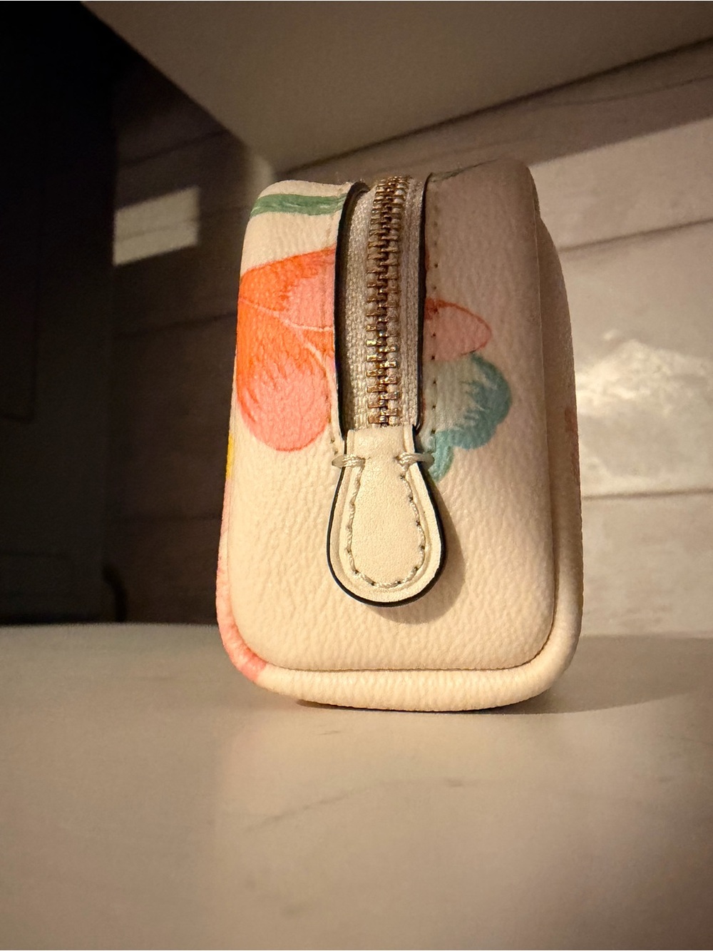C8686 Coach mini boxy cosmetic pouch - Picture 2 of 8